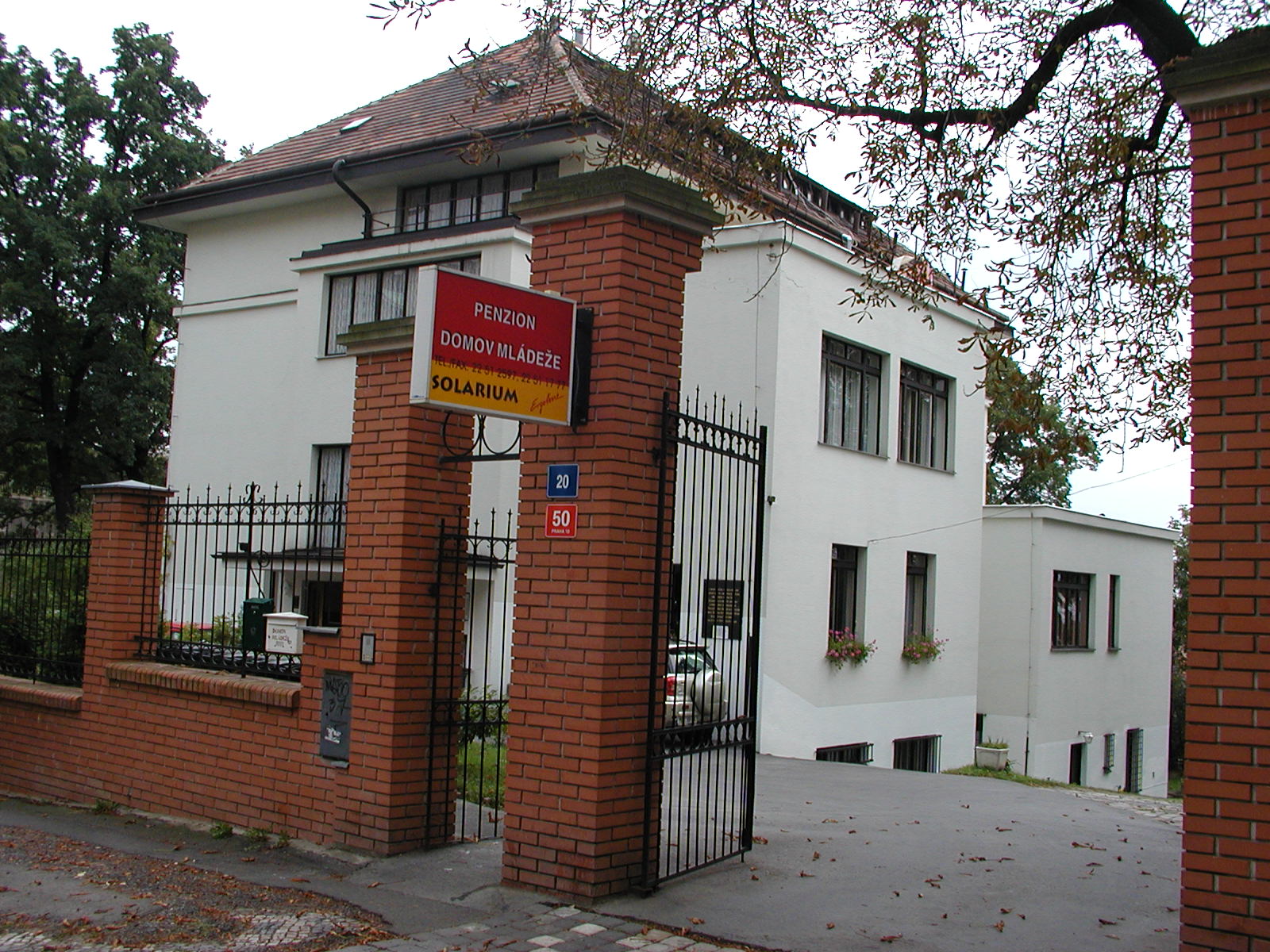 PENZION DOMOV ML�DE�E